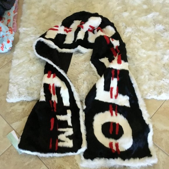 OFF-WHITEby Virgil AblohLogo scarf Oversizedrabbit fur Scarf New $3500.00
